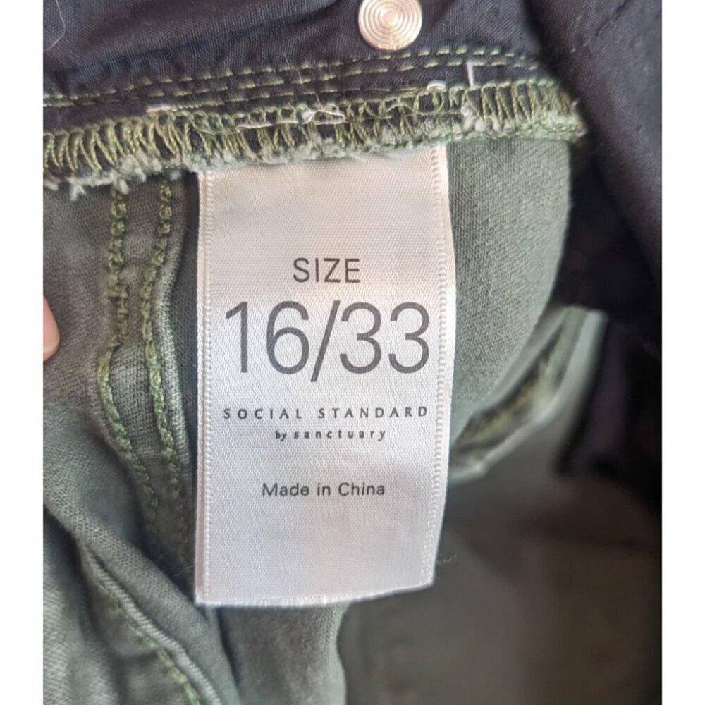 Social Standard By Sanctuary High-Rise Skinny Camo Jeans Women's Size 16 - Picture 5 of 6